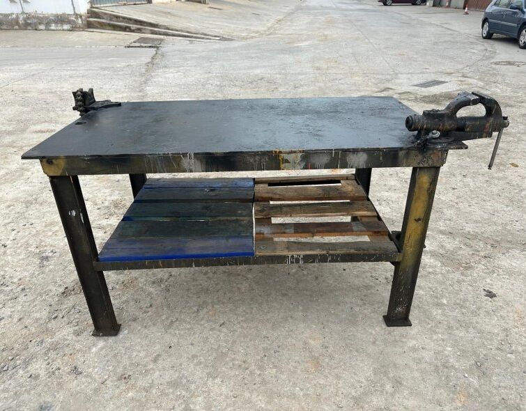 - LOT OF METAL WORK TABLES